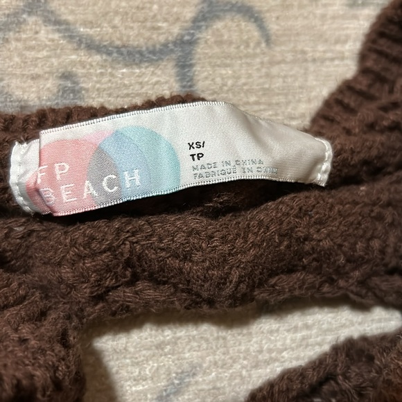 Free people beach cover up - Picture 2 of 3